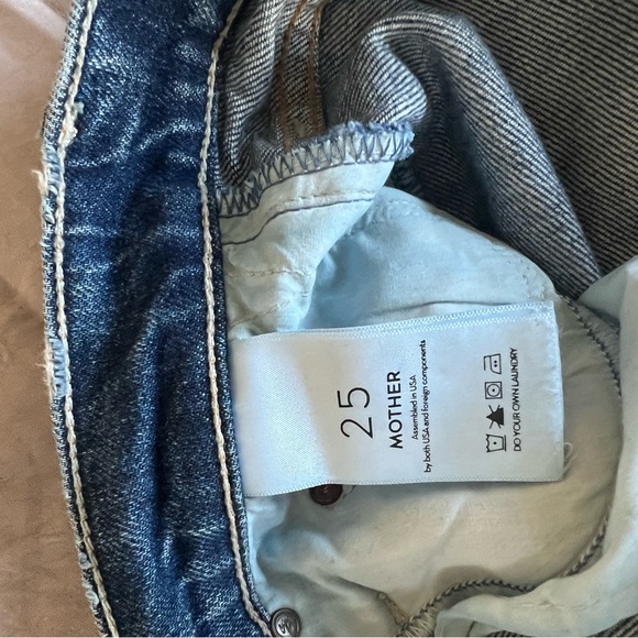 MOTHER The Sinner Ripped Distressed Ankle Cropped Denim Jeans 25 - Picture 5 of 6